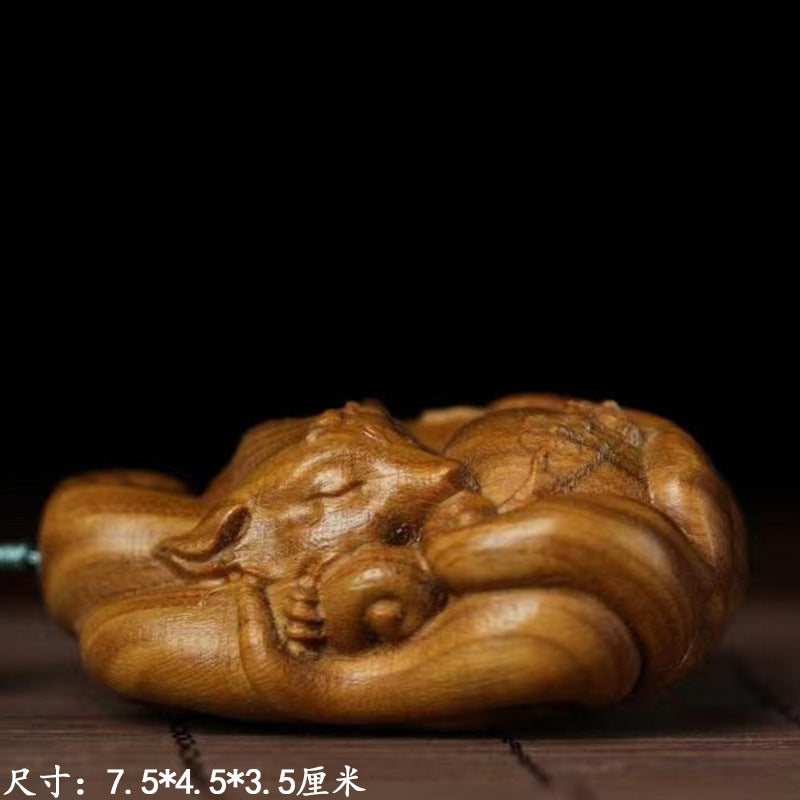 Green sandalwood handle key pendant mascot