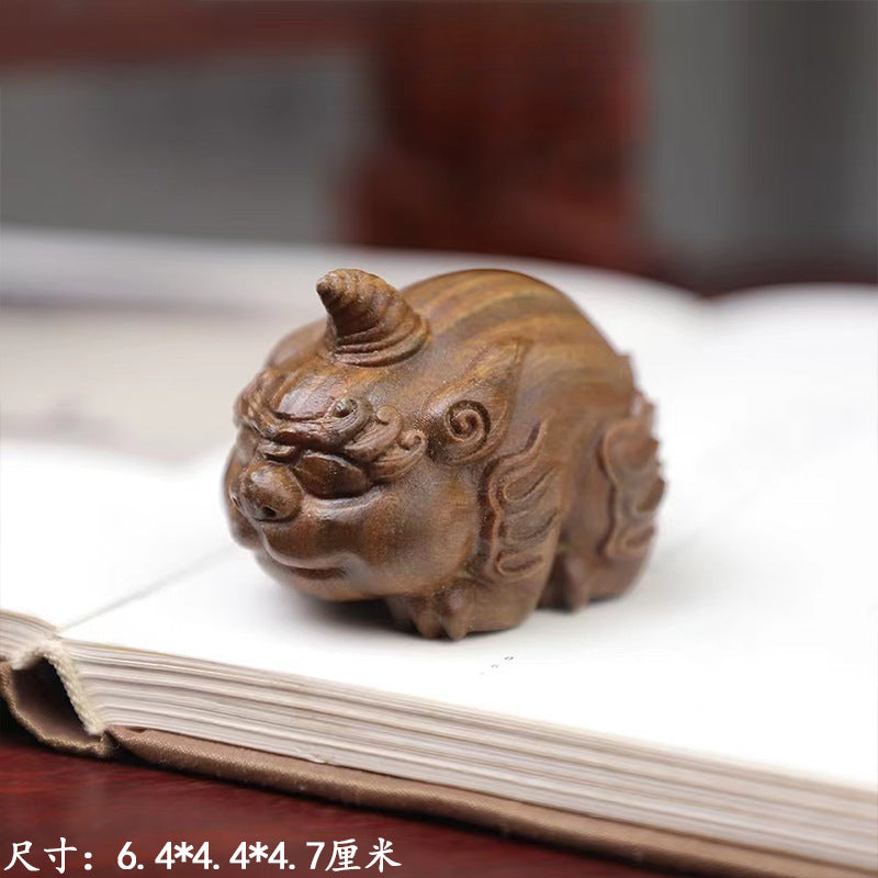 Green sandalwood handle key pendant mascot