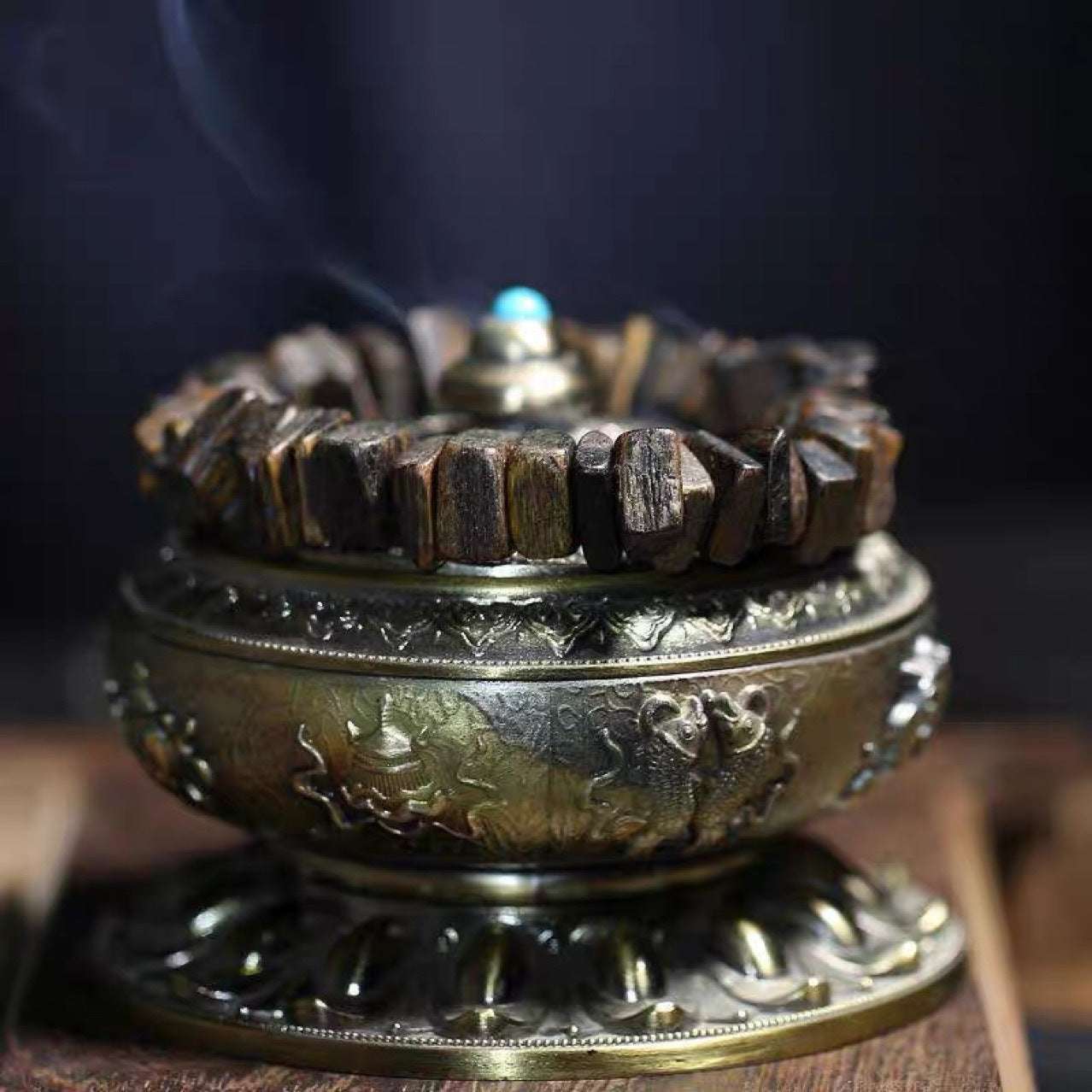 Agarwood bracelet men's wood old material Wenwan wood