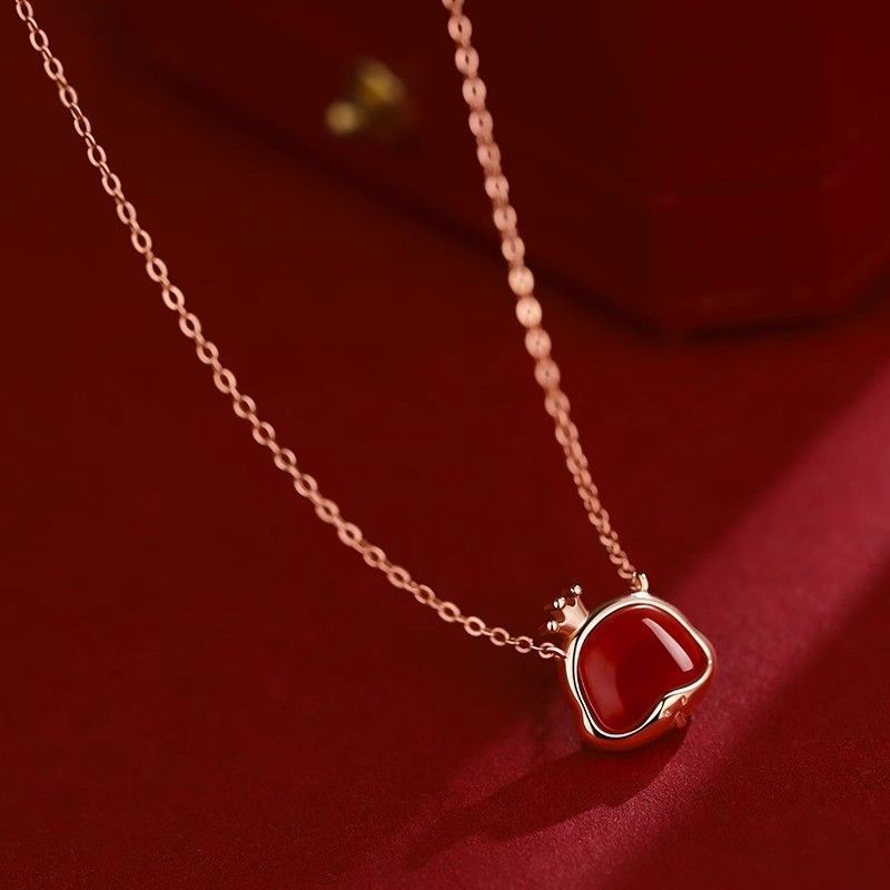 New agate zodiac snake year necklace female 2025 natal year new year senior Chinese new year collarbone chain light luxury