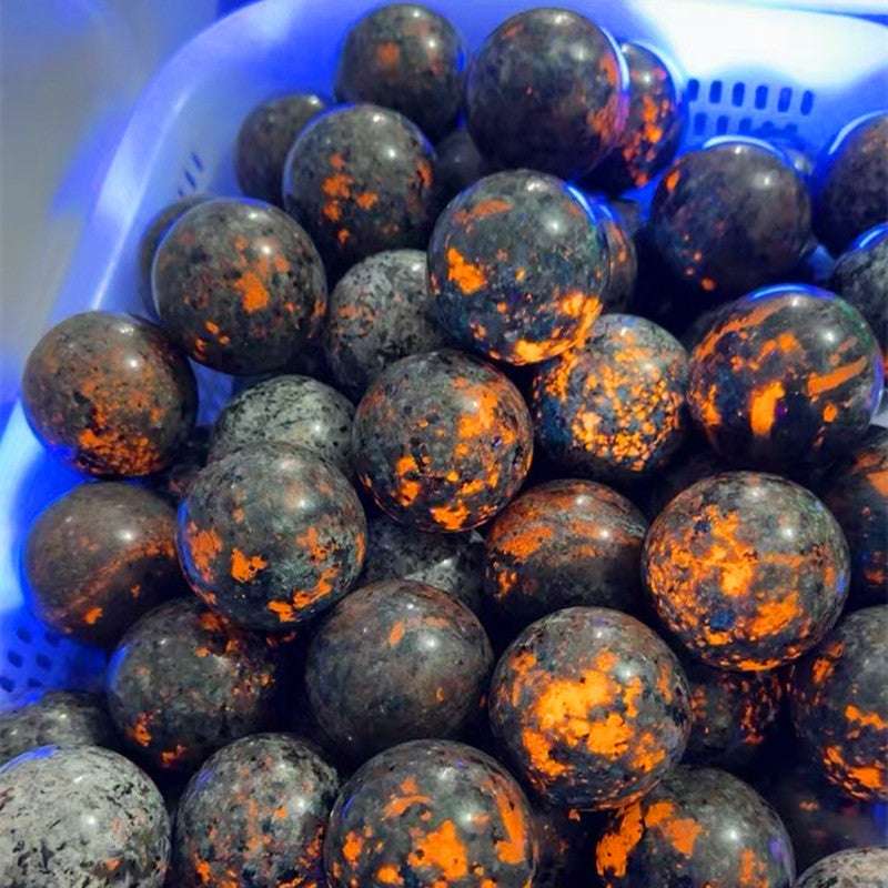 Flame stone bracelet, Holy Mother of Fire, fluorescent stone, purple light, luminous bracelet, ward off evil spirits, clean negative energy.