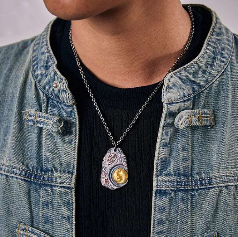New Chinese < Dao Golden Seal > Tai Chi Gossip Pendant Necklace Retro Couple Transshipment Pendant Sweater Necklace
