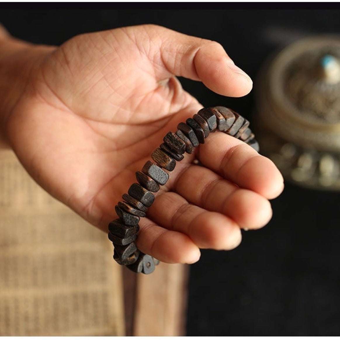 Agarwood bracelet men's wood old material Wenwan wood