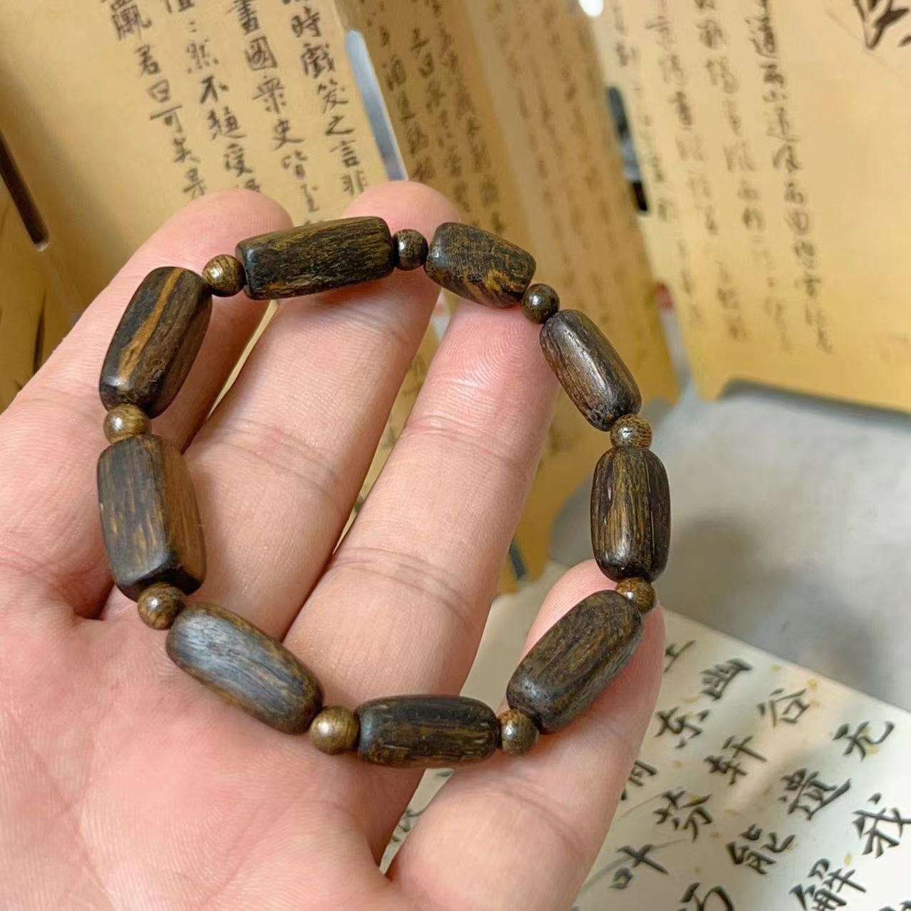 Agarwood with bucket beads long square beads bracelet Wenwan bracelet old material men's and women's models