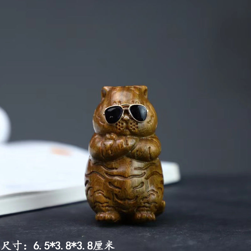 Green sandalwood handle key pendant mascot