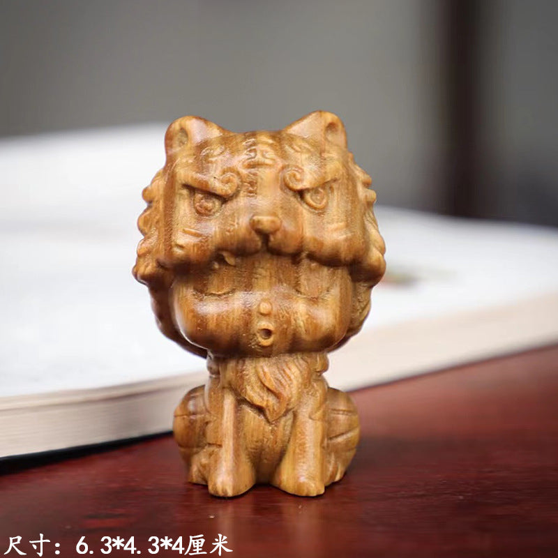Green sandalwood handle key pendant mascot