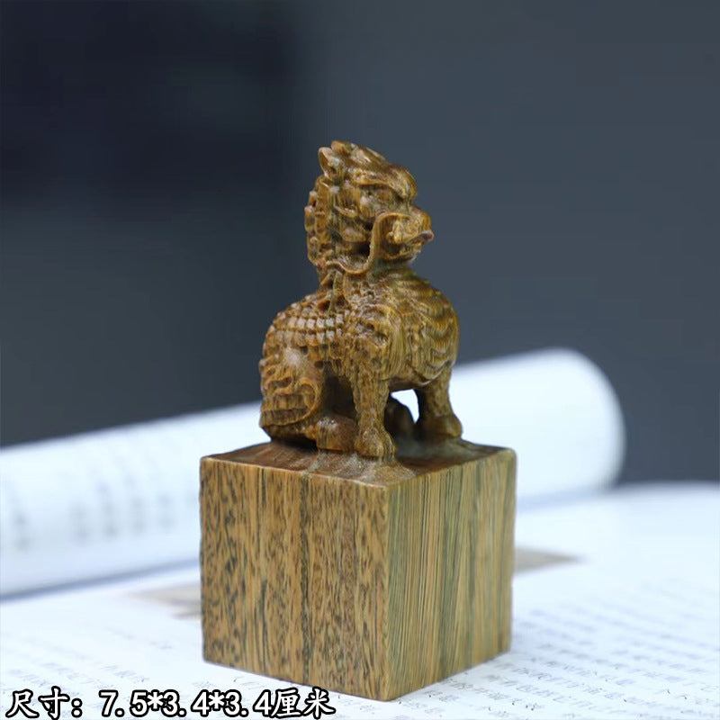 Green sandalwood handle key pendant mascot